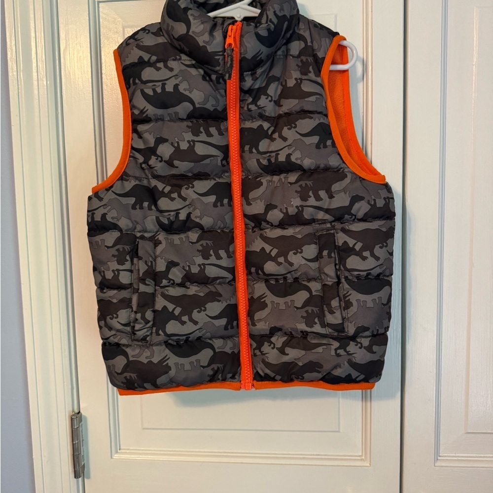 Kids MOST ADORABLE Camouflage Dinosaurs Puffer Vest with Orange Trim. Like New!